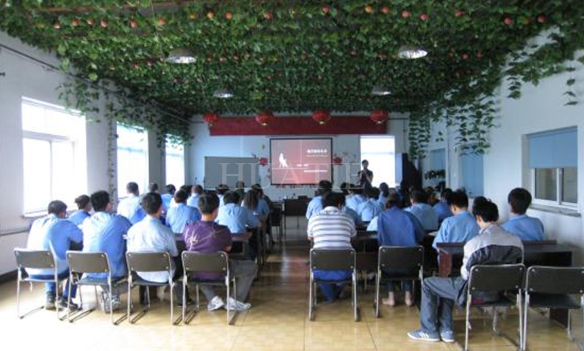  沈阳918博天堂企业集团举办“现代商务礼仪”培训讲座 